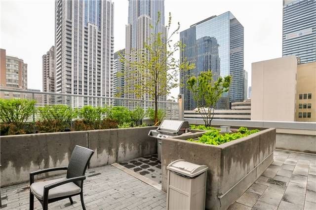 39 - 384 Yonge St, Toronto, M5B1S8 | Image 3