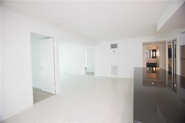 616 - 15 Singer Crt, Toronto, M2K0B1 | Image 2