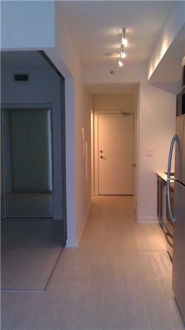 513 - 20 Bruyeres Mews, Toronto, M5V 0G8 | Image 3