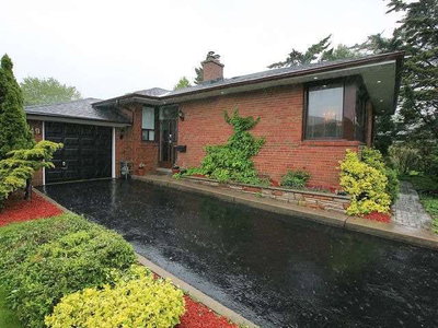 Detached House sold at 49 Halkin Crescent, Toronto, Ontario, M4A1M8 - Victoria Village - MLS: C3978023