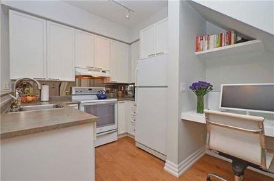 Unit 121 — 109 Front St, Toronto - Moss Park image-0-4