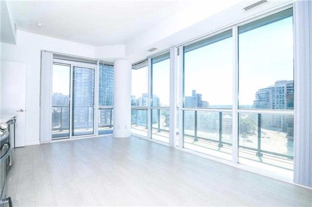 811 - 20 Bruyeres Mews, Toronto, M5V0G8 | Image 2