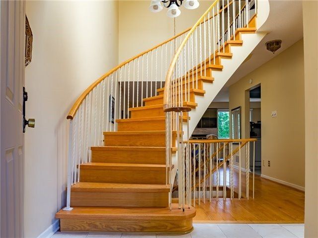 70 English Ivyway Way, Toronto, M2H3M4 | Image 3