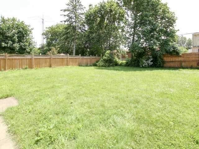 Detached House leased at 199 Acton Avenue, Toronto, Bathurst Manor, M3H4H6 - MLS: C4009186