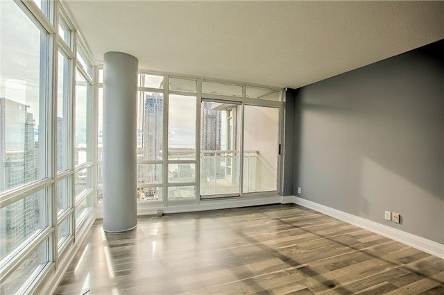 3210 - 397 Front St W, Toronto, M5V3S1 | Image 3