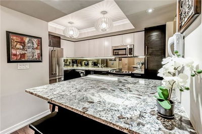 Unit 205 — 3 Duplex Ave, Toronto - Newtonbrook West image-0-2
