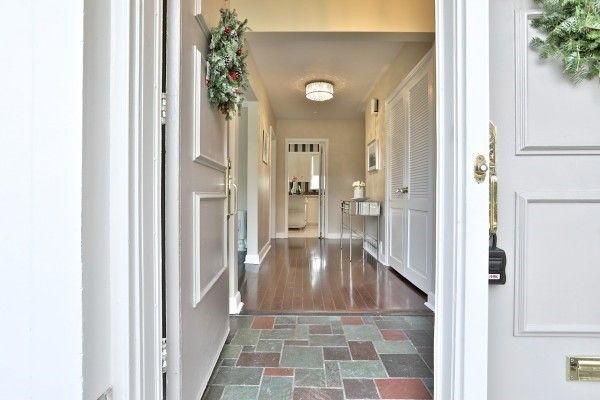 12 King Maple Pl, Toronto, M2K1X6 | Image 2