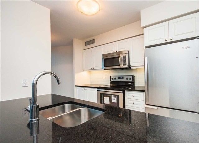 811 - 19 Grand Trunk Cres, Toronto, M5J3A3 | Image 3