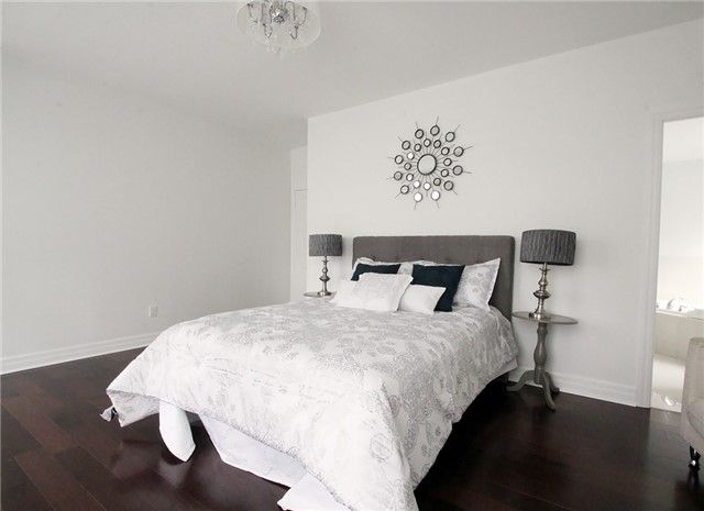 3302 - 35 Balmuto St, Toronto, M4Y0A3 | Image 3