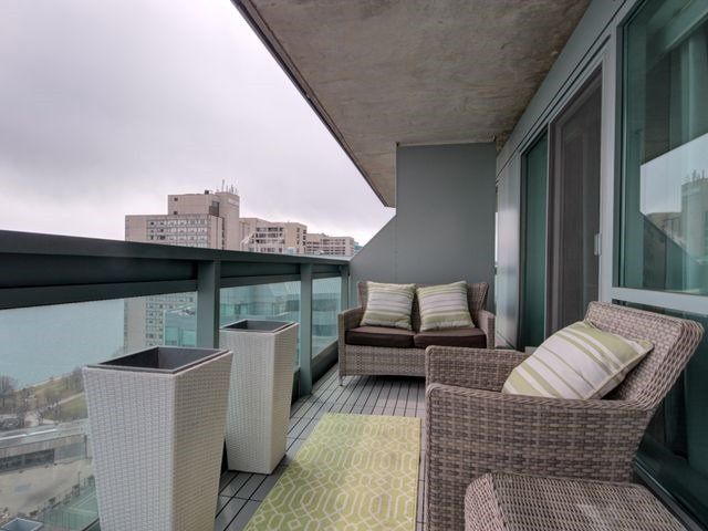 Room1
