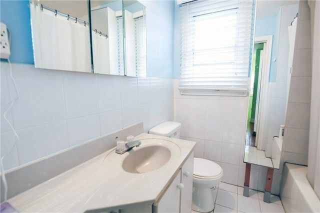 35 Nipigon Ave, Toronto, M2M2V7 | Image 2