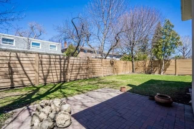 38 Foursome Cres, Toronto, M2P 1W3 | Image 3