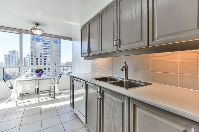 1302 - 880 Grandview Way, Toronto, M2N7B2 | Image 3