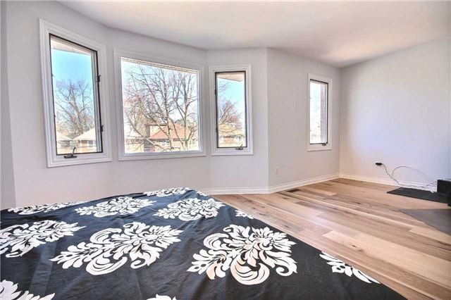 213 Fairlawn Ave, Toronto, M5M1S9 | Image 3