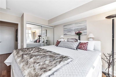 Unit 2105 — 2181 Yonge St, Toronto - Mount Pleasant West image-0-3