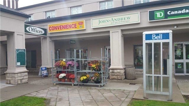 33 The Links Rd, Toronto, M2P1T7 | Image 2