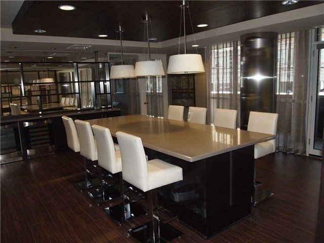 Room2