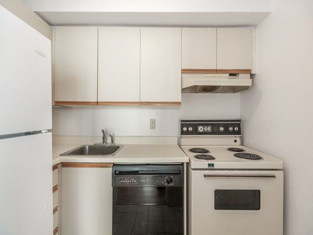 1907 - 55 Centre Ave, Toronto, M5G2H5 | Image 3
