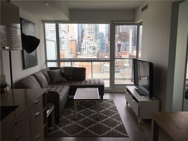 1006 - 290 Adelaide St W, Toronto, M5V1P6 | Image 3