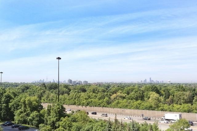 711 - 18 Valley Woods Rd, Toronto, M3A0A1 | Image 2