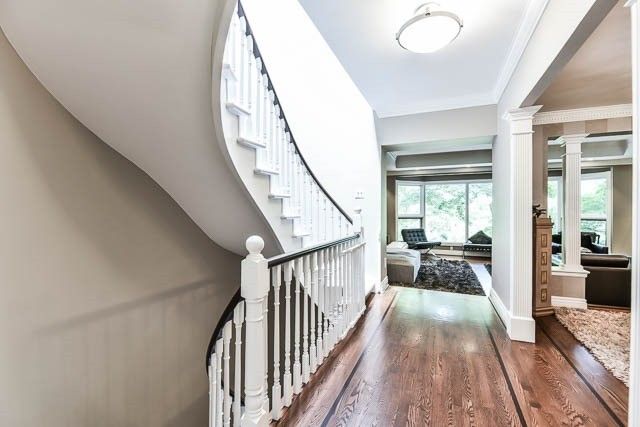 22 Lower Village Gate, Toronto, M5P3L7 | Image 3