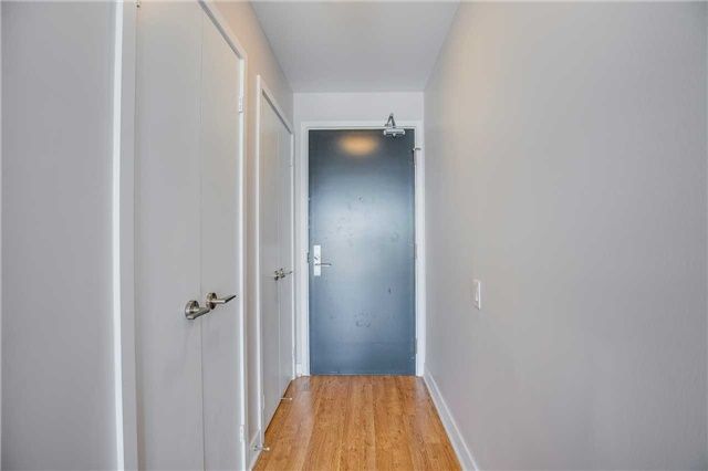 2903 - 290 Adelaide St W, Toronto, M5V1P6 | Image 3