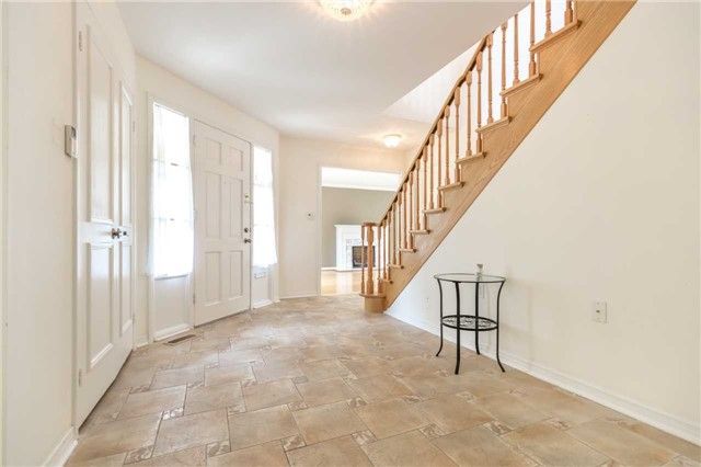 70 Mossgrove Tr, Toronto, M2L2W3 | Image 3