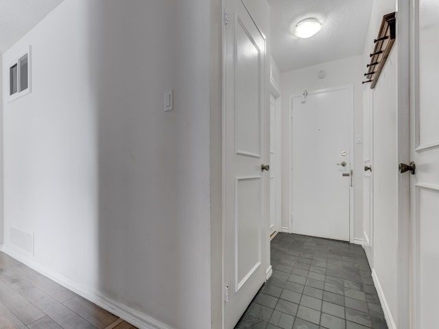 Room1