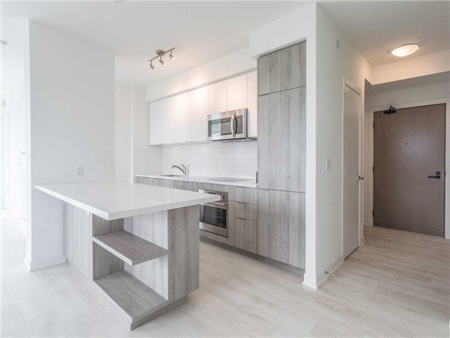 711 - 223 St Clair Ave W, Toronto, M4V0A5 | Image 2