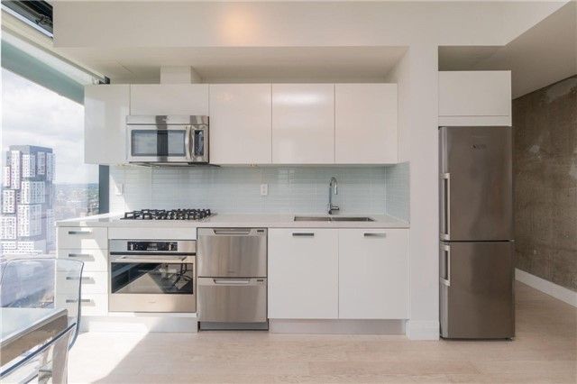 3006 - 224 King St W, Toronto, M5V 0A6 | Image 2