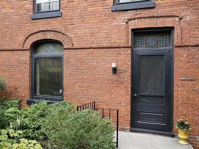239 Borden St, Toronto, M5S2N5 | Image 2