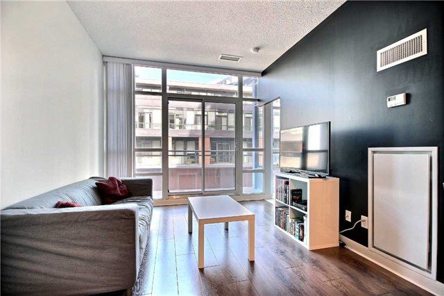 615 - 15 Bruyeres Mews, Toronto, M5V0A7 | Image 2