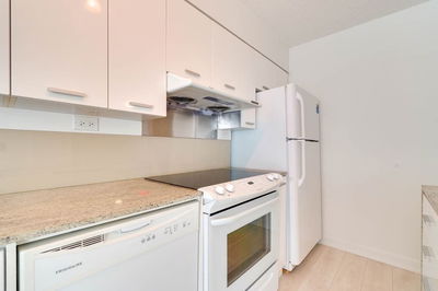 Unit 1011 — 15 Singer Crt, Toronto - Bayview Village image-0-3