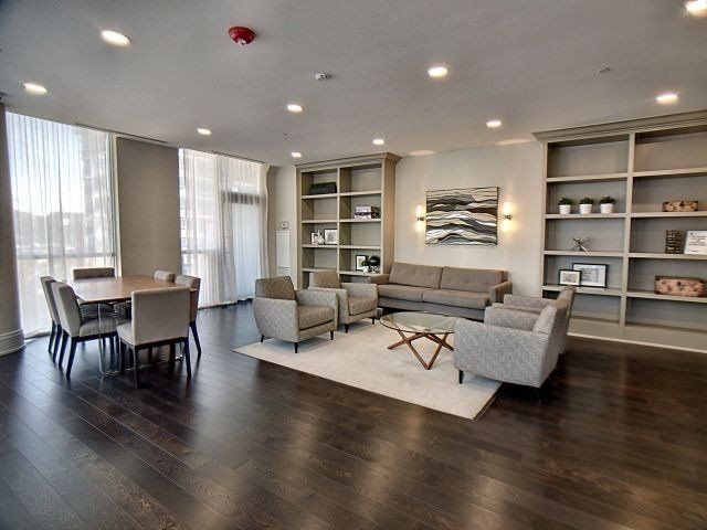 203 - 20 Bruyeres Mews, Toronto, M5V0G8 | Image 3
