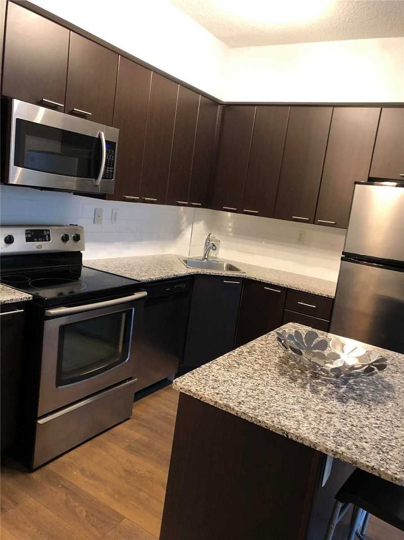 615 - 15 Bruyeres Mews, Toronto, M5V0A7 | Image 2