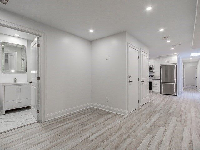 3rd Lvl - 995 Bloor St W, Toronto, M6H1M1 | Image 3