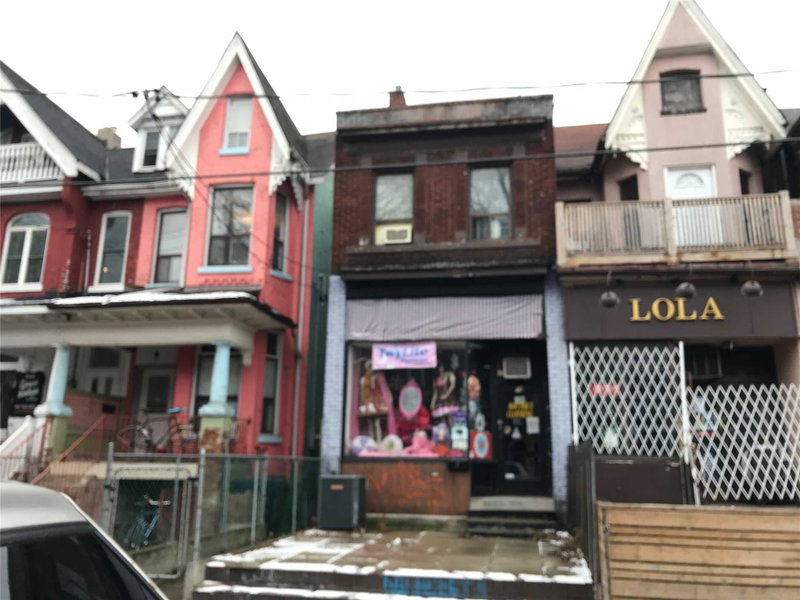 38 Kensington Ave, Toronto, M5T2J9 | Image 3