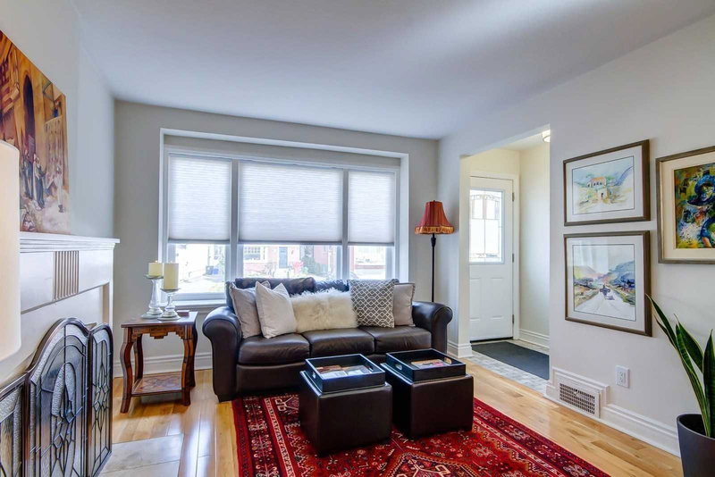 3 Kenrae Rd, Toronto, M4G1X9 | Image 2