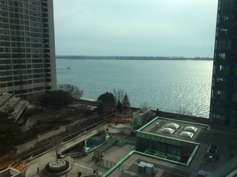 1605 - 77 Harbour Sq, Toronto, M5J2S2 | Image 3