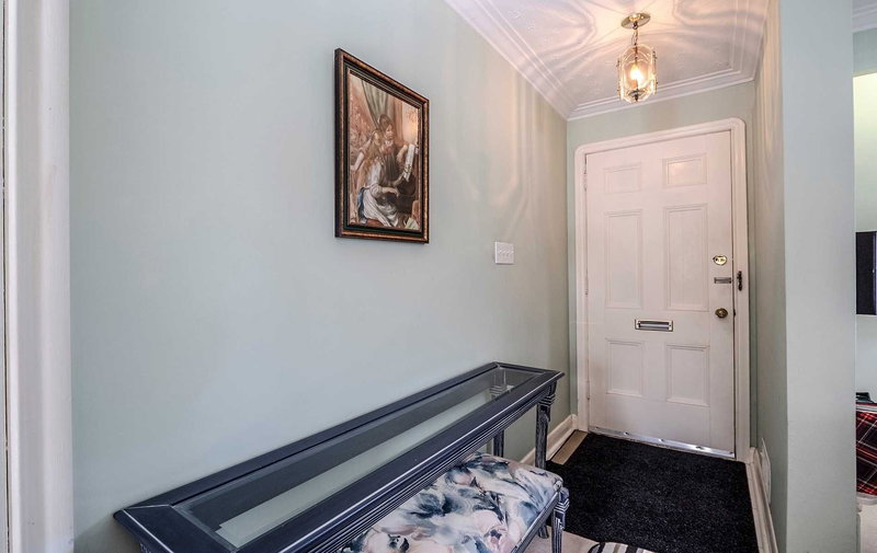 11 Kenton Dr, Toronto, M2R2H6 | Image 3