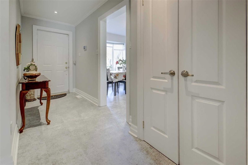 6 Crimson Millway Way, Toronto, M2L1T6 | Image 3