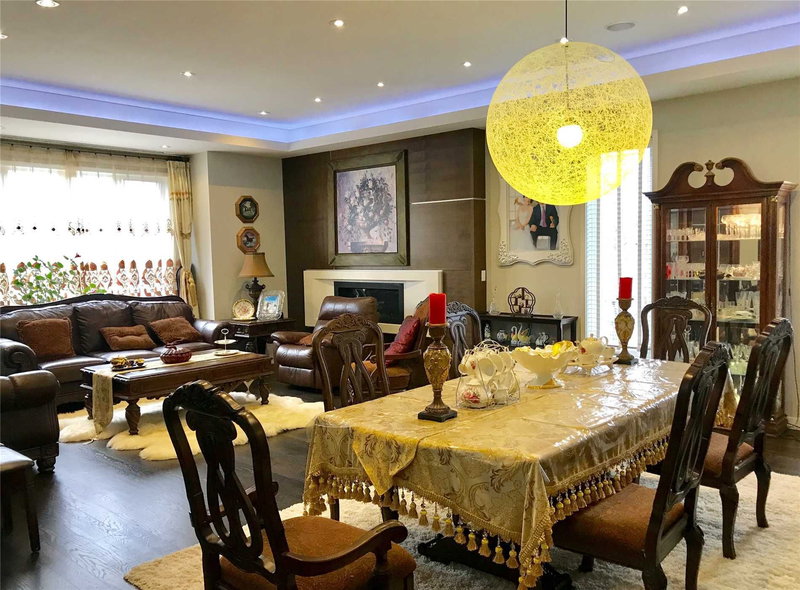 220 Roe Ave, Toronto, M5M2J4 | Image 3