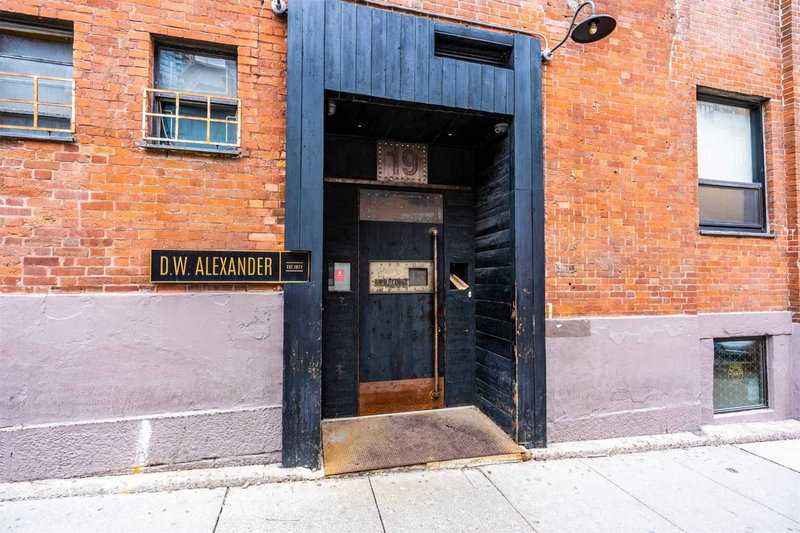 19 Church St, Toronto, M5E1M2 | Image 3