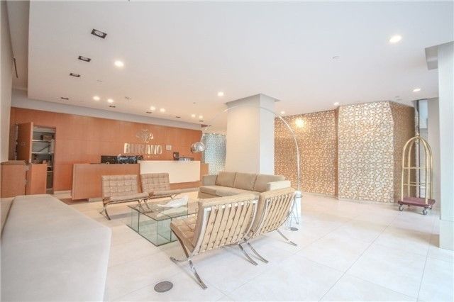 608 - 832 Bay St, Toronto, M5S1Z6 | Image 3