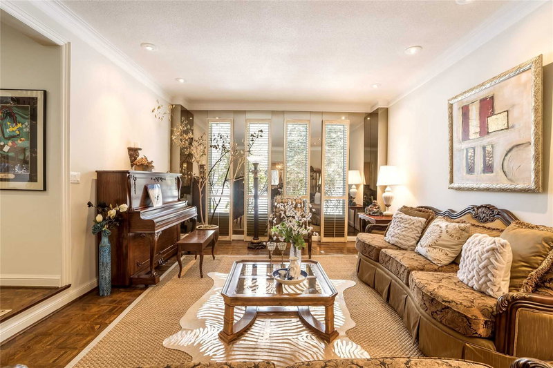 27 Penwood Cres, Toronto, M3B3B1 | Image 2