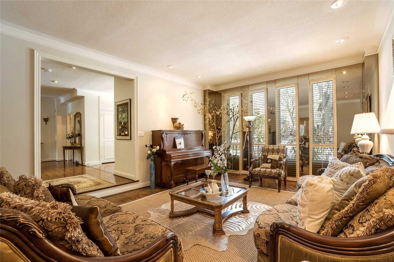 27 Penwood Cres, Toronto, M3B3B1 | Image 3