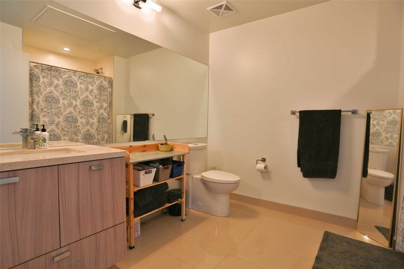 1506 - 290 Adelaide St W, Toronto, M5V1P6 | Image 3