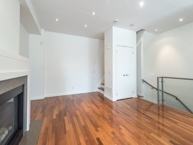 Room2