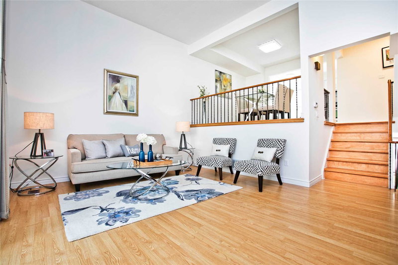 102 Jenny Wrenway Way, Toronto, M2H2Z2 | Image 3