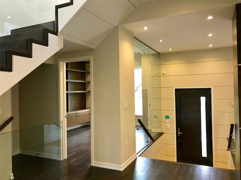 220 Roe Ave, Toronto, M5M2J4 | Image 3